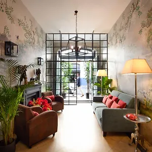 Alecrim Ao Chiado Guest house