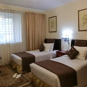 Al Muraqabat Plaza Aparthotel